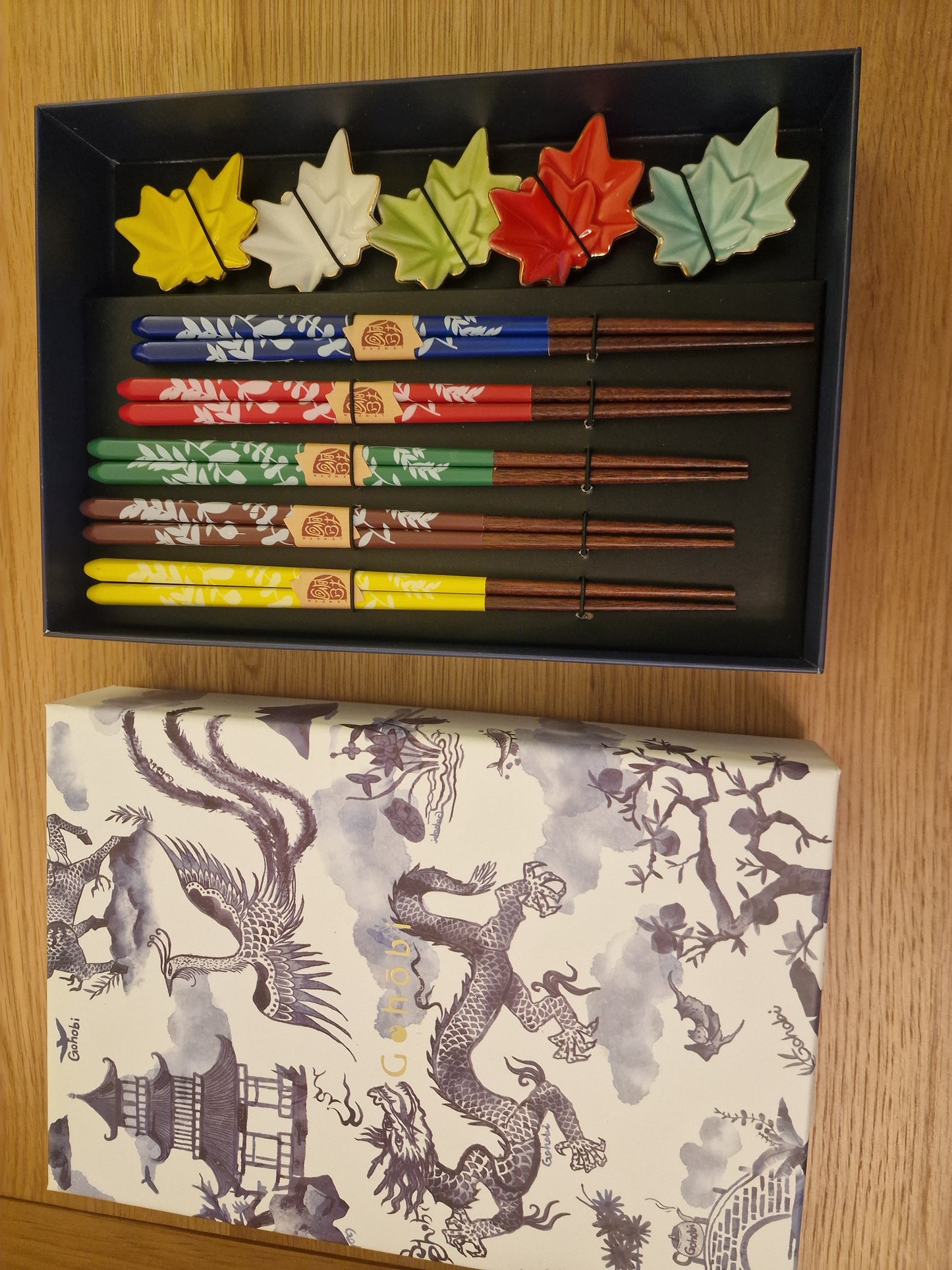 Gohobi A Set of 5 Pairs of Wooden Chopsticks and Rests