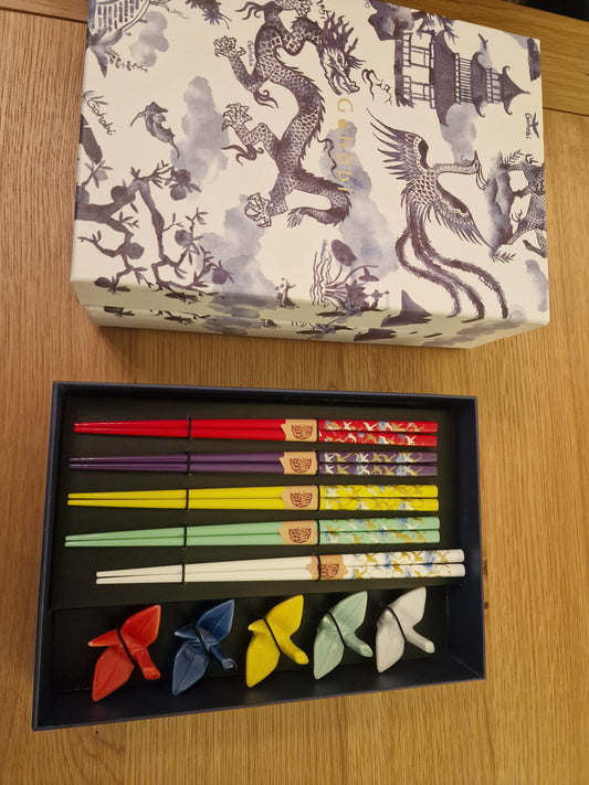 Gohobi A Set of 5 Pairs of Swan Wooden Chopsticks and Rests