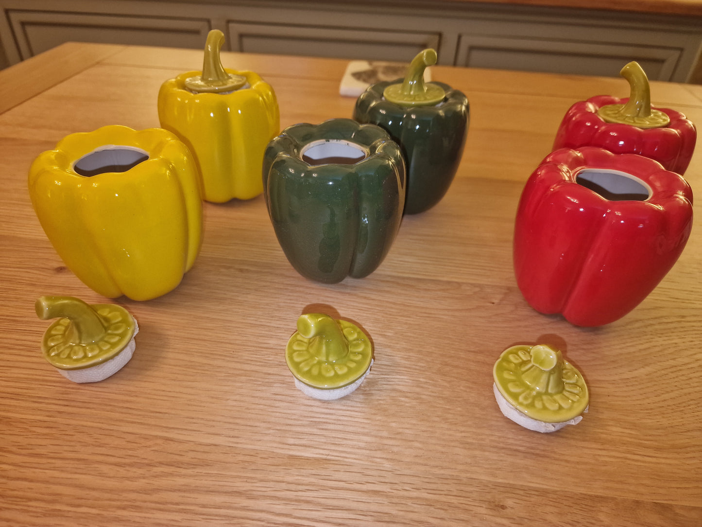 Pepper Shaped Ceramic Storage Container | Gohobi