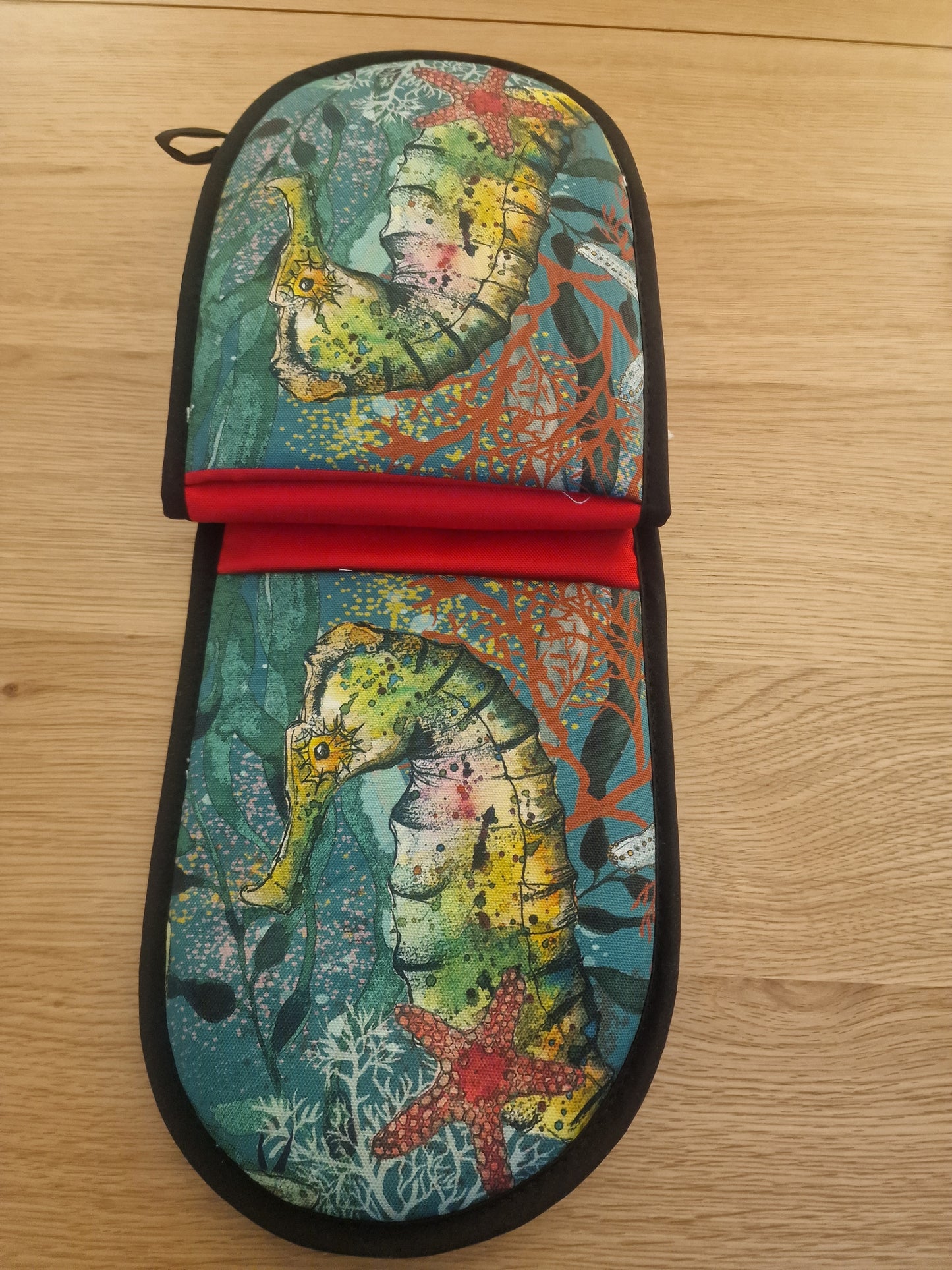 Seahorse & Starfish Oven Glove | Dolly Hot Dogs