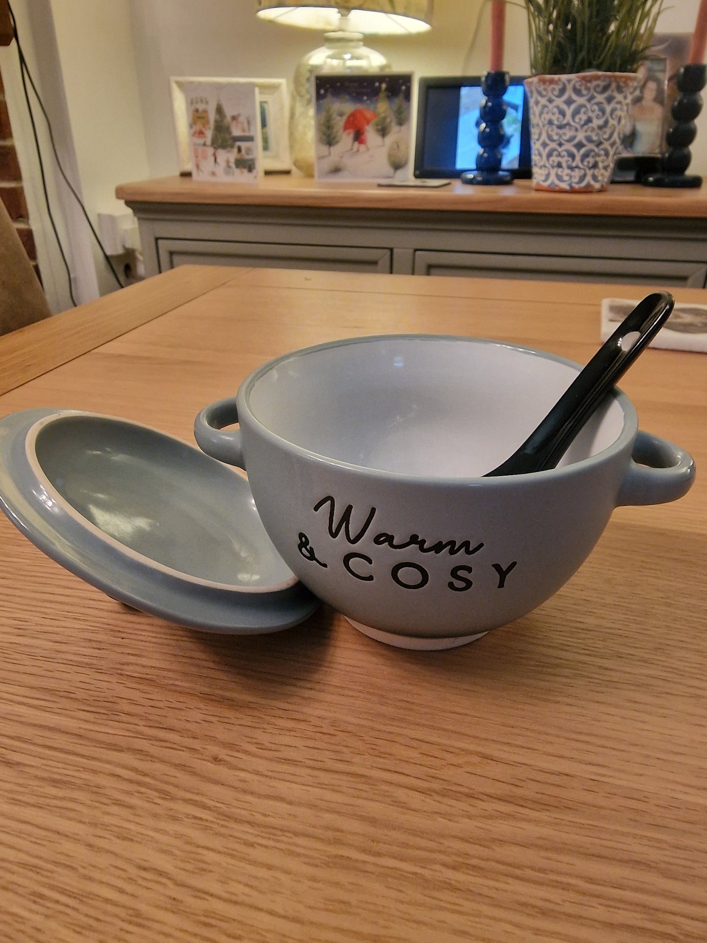 Snuggle Season 'Warm & Cosy' Small Soup Bowl, Lid and spoon.