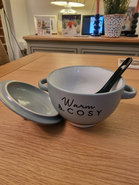 Snuggle Season 'Warm & Cosy' Small Soup Bowl, Lid and spoon.