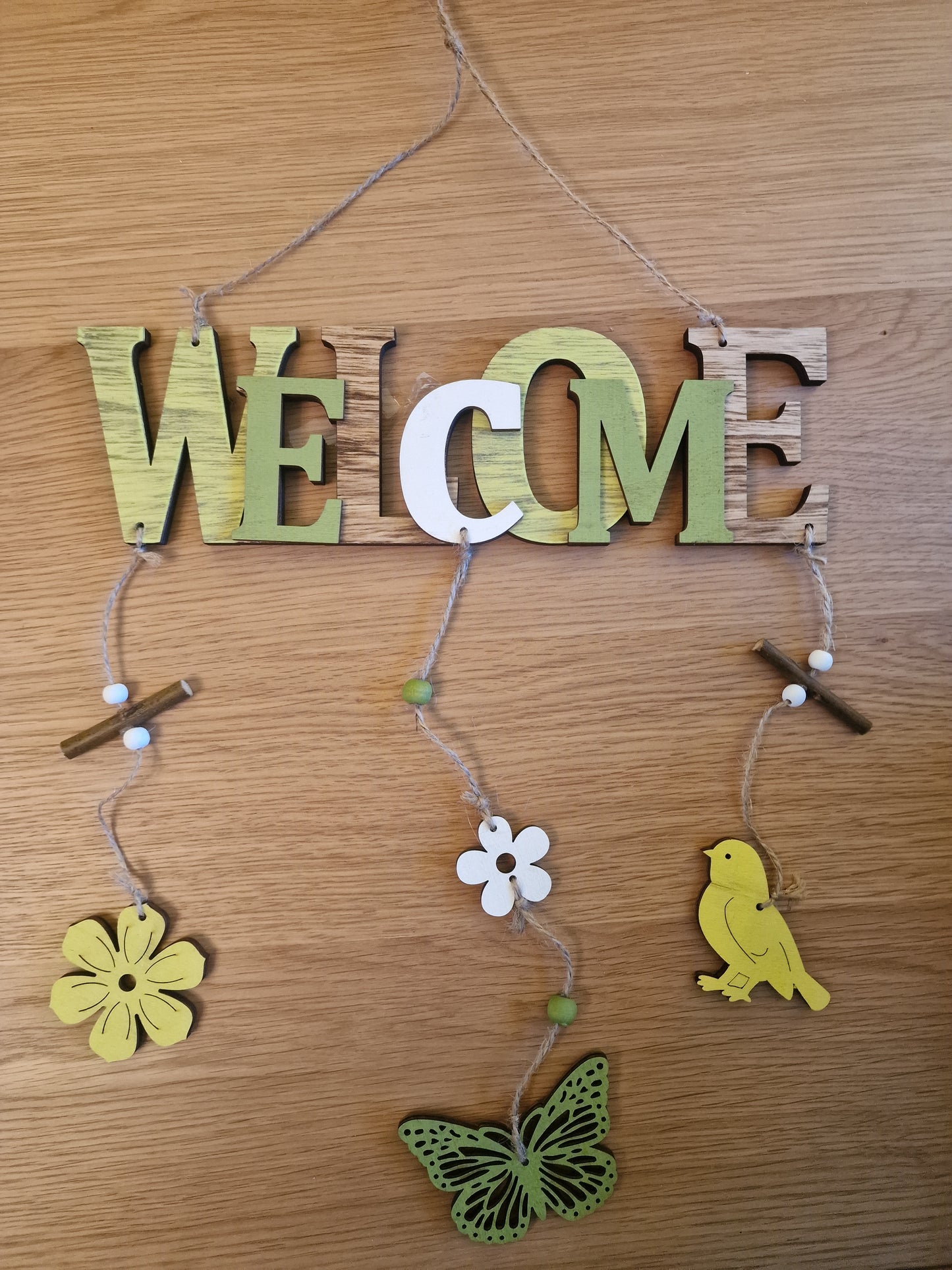 Spring 'Welcome' Mobile Sign in Green | W27.5cm