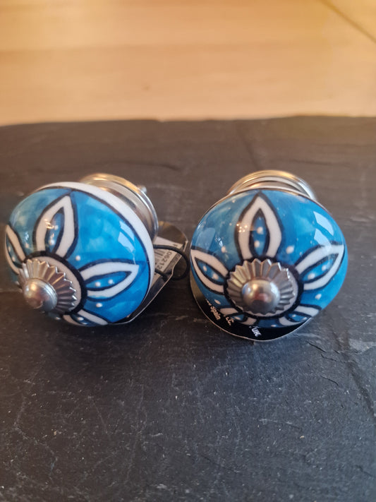 2x Blue & White Ceramic Knobs, 4cm x 7cm