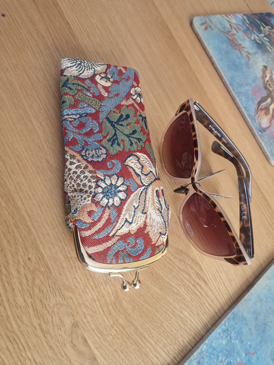 William Morris Strawberry Thief Red Design - Glasses purse