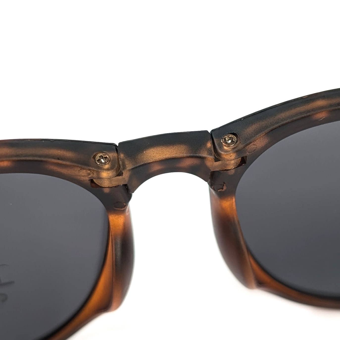Sorelli - Matte Foldable Polarised Sunglasses (with Case & Cleaner) - Tortoise Shell