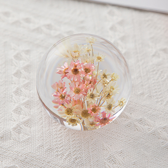 Daisy Crystal Resin Lens Ball 70mm