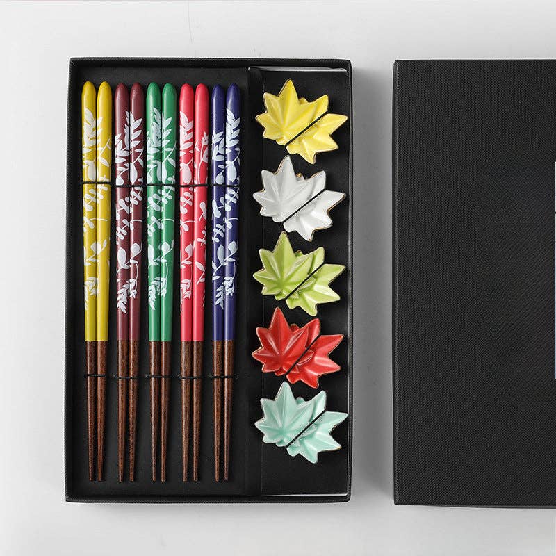 Gohobi A Set of 5 Pairs of Wooden Chopsticks and Rests