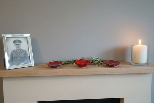 Remembrance Poppy Decorations – Freestanding Set of 2 (8cm)