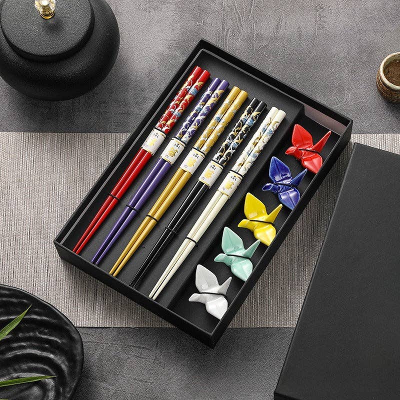 Set of 5 Pairs of Swan Wooden Chopsticks and Rests
